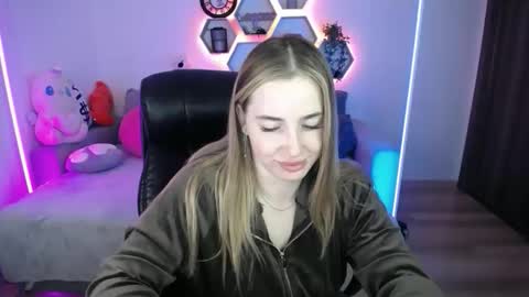 Snapshot of sabrinviolet chatting on May 2026 08:11:01 AM Sabrina Violet online show from May 2026 08:11:01 AM