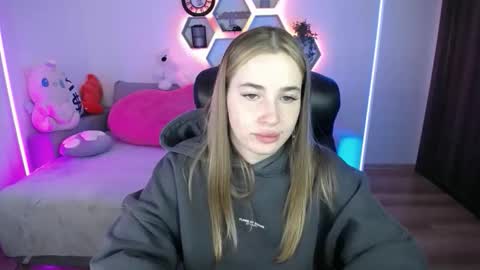 Snapshot of sabrinviolet chatting on May 2026 08:12:02 AM Sabrina Violet online show from May 2026 08:12:02 AM