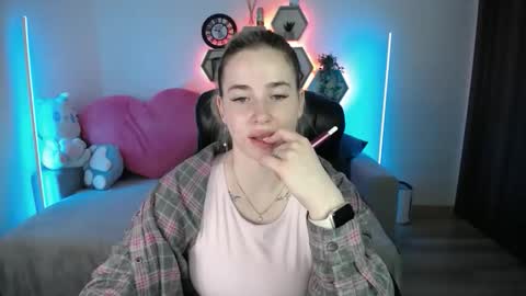 Snapshot of sabrinviolet chatting on May 2026 08:09:02 AM Sabrina Violet online show from May 2026 08:09:02 AM