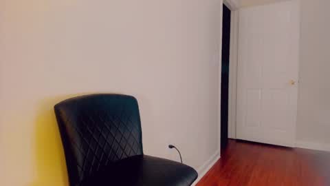 Snapshot of sacha_candy chatting on February 2025 12:37:01 AM Sacha online show from February 2025 12:37:01 AM