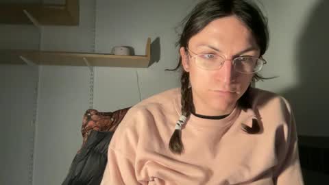 Snapshot of sadie_stars chatting on December 2024 09:57:01 PM Sadie online show from December 2024 09:57:01 PM