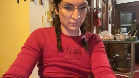 Snapshot of sadie_stars chatting on February 2025 01:26:02 AM Sadie online show from February 2025 01:26:02 AM