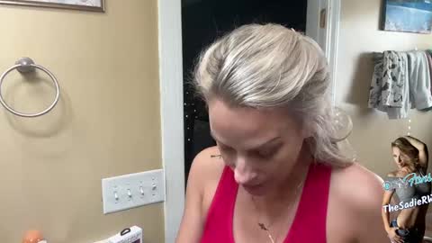 SadieRW online show from January 2025 08:29:01 PM