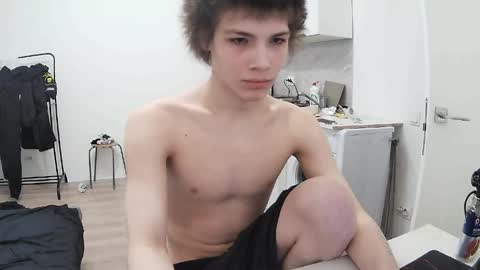 sadvetements online show from April 2026 08:23:02 AM