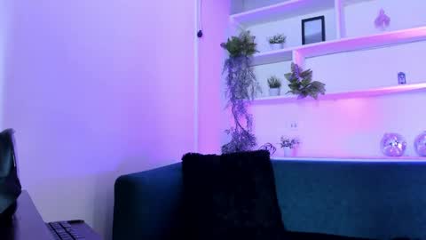 Cami online show from May 2026 07:19:02 PM