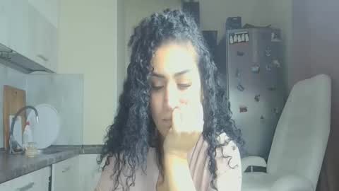 Queen online show from October 2025 07:49:02 AM