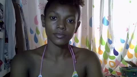 Snapshot of safira19 chatting on October 2025 05:55:01 AM safira19 online show from October 2025 05:55:01 AM