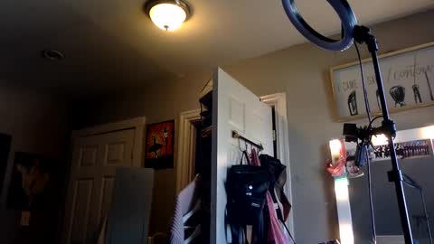 Snapshot of saggy888 chatting on September 2025 09:17:02 PM MistressLady online show from September 2025 09:17:02 PM