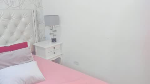 Snapshot of sagitariuuuss chatting on December 2024 03:19:01 AM Cattleya online show from December 2024 03:19:01 AM