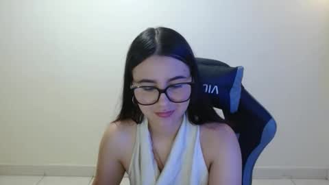 Sahaliefox  online show from February 2026 02:25:01 PM