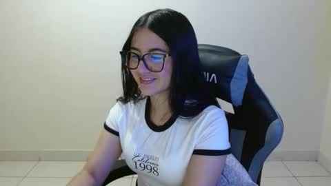 Sahaliefox  online show from February 2026 03:31:01 PM