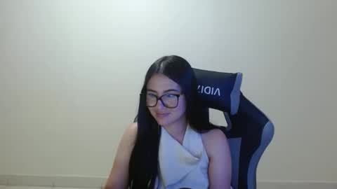 Sahaliefox  online show from February 2026 06:26:02 PM