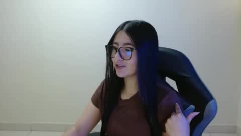 Sahaliefox  online show from May 2026 02:12:02 PM
