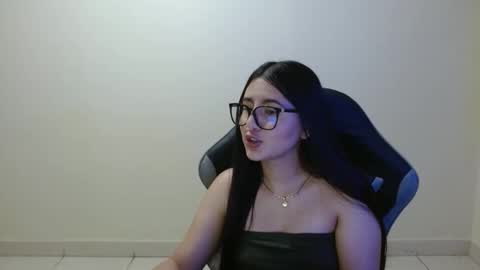 Sahaliefox  online show from May 2026 09:44:02 PM