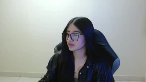 Sahaliefox  online show from May 2026 08:25:01 PM