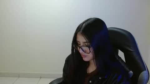 Sahaliefox  online show from May 2026 09:45:01 PM