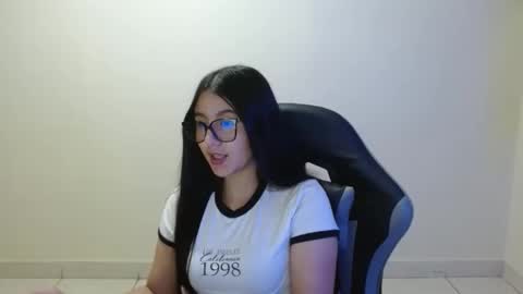 Sahaliefox  online show from May 2026 11:33:02 PM