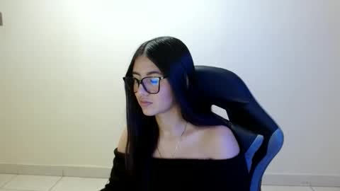 Sahaliefox  online show from May 2026 05:51:01 PM