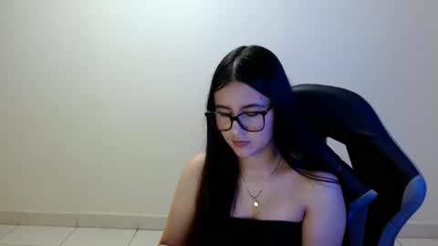 Sahaliefox  online show from May 2026 03:27:01 PM