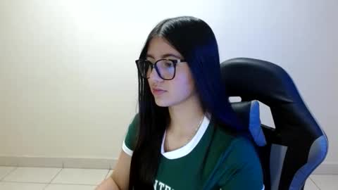 Sahaliefox  online show from May 2026 10:08:02 PM