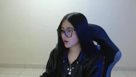 Sahaliefox  online show from June 2026 09:05:02 PM