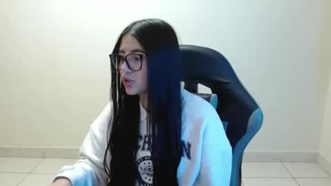 Sahaliefox  online show from June 2026 07:02:02 PM