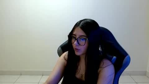 Sahaliefox  online show from June 2026 06:50:01 PM