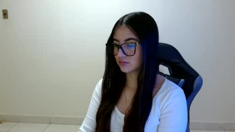 Sahaliefox  online show from June 2026 12:20:01 AM