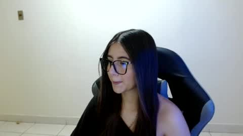 Sahaliefox  online show from June 2026 09:41:01 PM