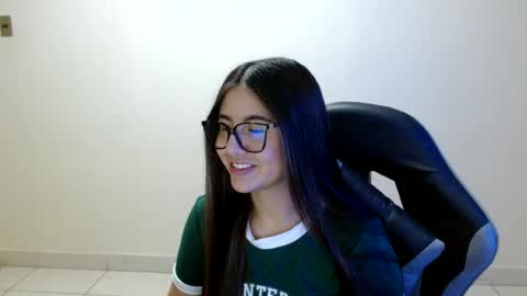 Sahaliefox  online show from June 2026 09:08:02 PM