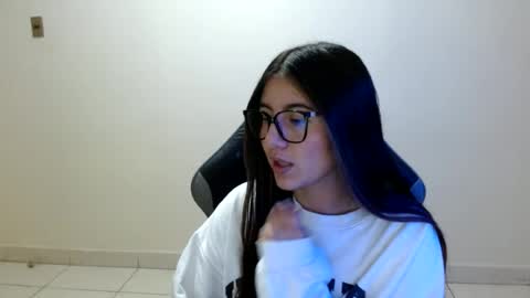 Sahaliefox  online show from June 2026 08:53:02 PM