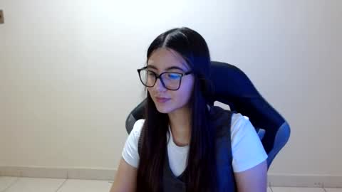Sahaliefox  online show from July 2026 05:17:01 PM
