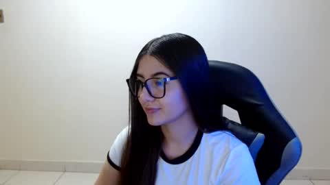 Sahaliefox  online show from July 2026 10:18:02 PM