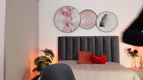 Snapshot of saharagarcia chatting on February 2025 01:36:02 AM Sahara Garcia online show from February 2025 01:36:02 AM