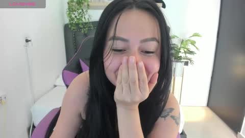 Snapshot of saharareid chatting on November 2025 09:30:01 AM sahara reid online show from November 2025 09:30:01 AM