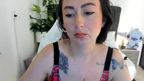 Snapshot of saharareid chatting on March 2026 07:08:02 AM sahara reid online show from March 2026 07:08:02 AM