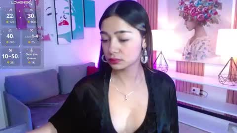 Hailey jonnes online show from July 2026 12:12:01 PM