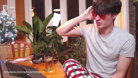 David Sahueso online show from December 2024 09:17:01 PM