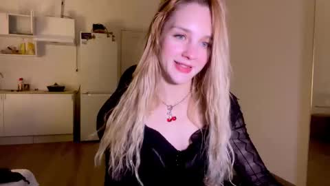 Sofia online show from December 2025 08:59:01 PM