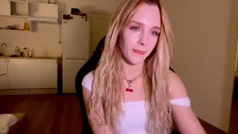 Sofia online show from December 2025 08:27:01 PM