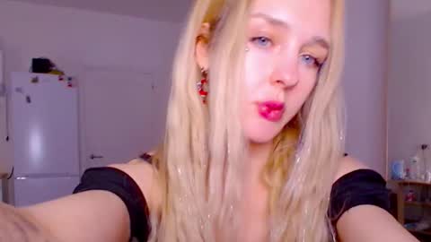 Sofia online show from January 2026 10:03:01 PM