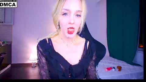 Sofia online show from May 2026 10:15:02 PM