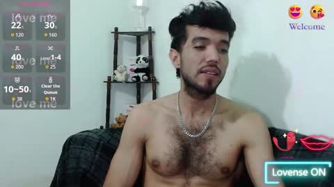 Snapshot of saint_castle chatting on October 2025 01:36:02 AM Saint Castle online show from October 2025 01:36:02 AM