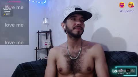 Snapshot of saint_castle chatting on January 2026 02:06:01 AM Saint Castle online show from January 2026 02:06:01 AM