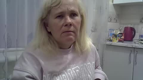 Snapshot of sakura_blonde chatting on December 2024 11:18:01 PM sakura_blonde online show from December 2024 11:18:01 PM