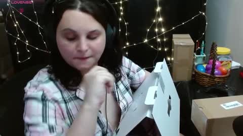 salacious_bunny online show from April 2026 09:12:01 PM