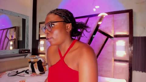 salem_rosee online show from April 2026 01:40:01 AM