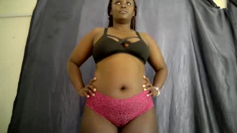 sally_bee1 online show from July 2026 07:43:01 PM