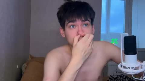 Snapshot of sallypussyboy chatting on November 2025 06:02:01 AM FinnKlein online show from November 2025 06:02:01 AM