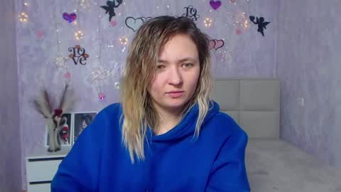 Snapshot of sallyverda chatting on February 2025 04:29:01 AM Sally online show from February 2025 04:29:01 AM